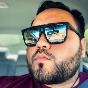 Meet your Posher, Luis